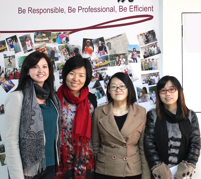 我想請你們在后期繼續為我們生產幾件展架設備 我想請你們在后期繼續為我們生產幾件展架設備