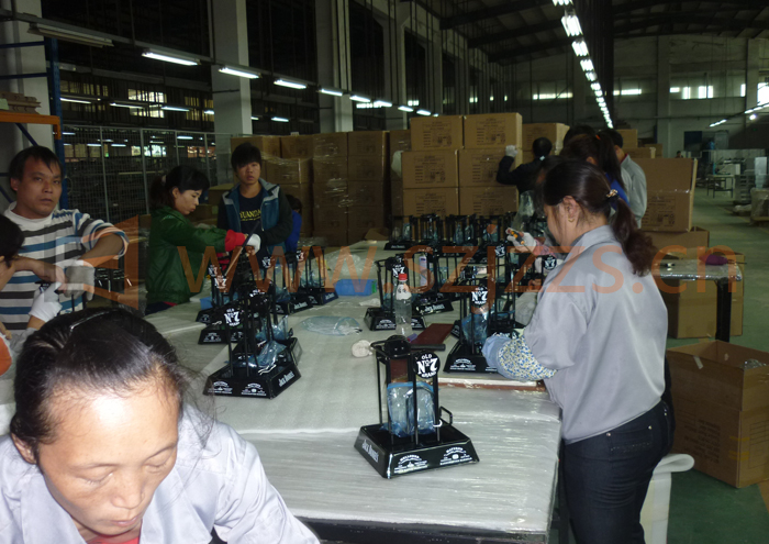 杰克丹尼品牌酒架展示架生產過程