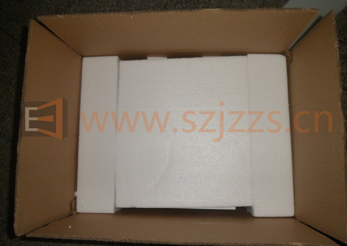 底座和廣告板打包入箱 底座和廣告板打包入箱