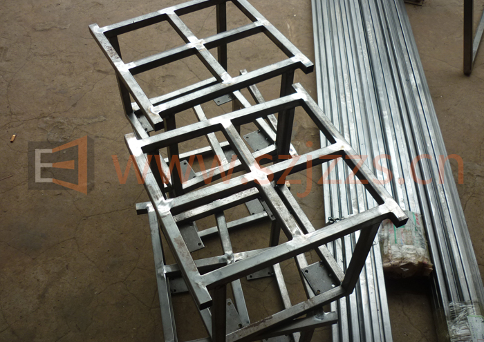 書架框架焊接完成