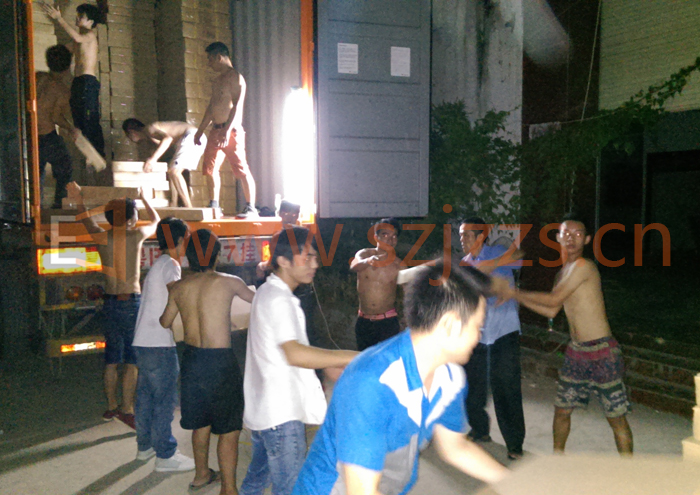 亞克力展示架裝車