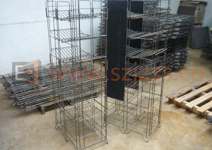 金屬展示架框架焊接完成