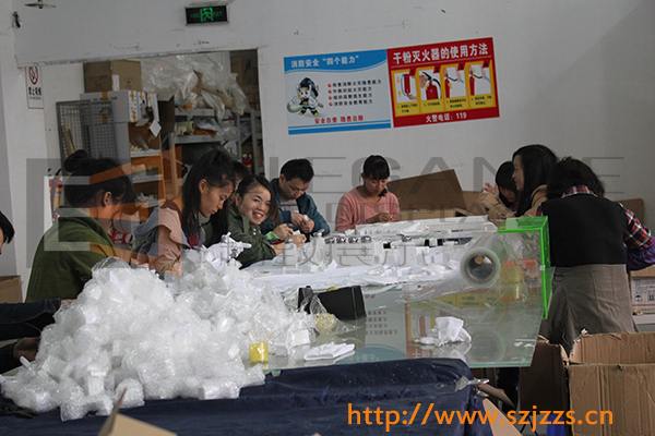 亞克力展示架工藝加工中 亞克力展示架工藝加工中