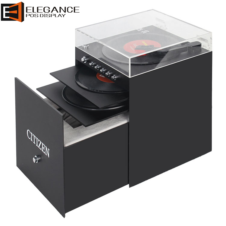 RP008648-3.jpg RP008648-3.jpg