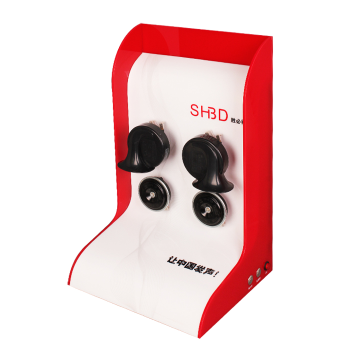 帶電發(fā)光亞克力汽車?yán)日故炯?
title=